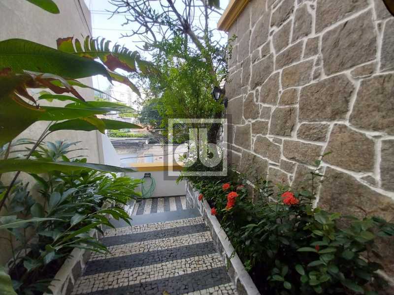 3edefc2c-09aa-40da-94ad-f340e7 - 2