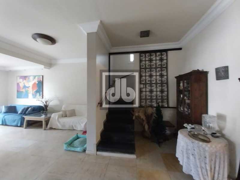 17641a40-96df-4c33-8baf-665255 - 4