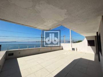 Ilha do Governador - Praia da Bandeira - VENDA - Casa Tríplex - Vazia - Vista Mar - Piscina - Salão - 4 quartos - Terraço - Churrasqueira - 4 Vagas de Garagem - Julio Bogoricin - JBI61030