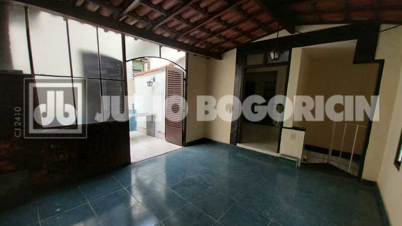 27uaengenheirogamalobocondomin - 27