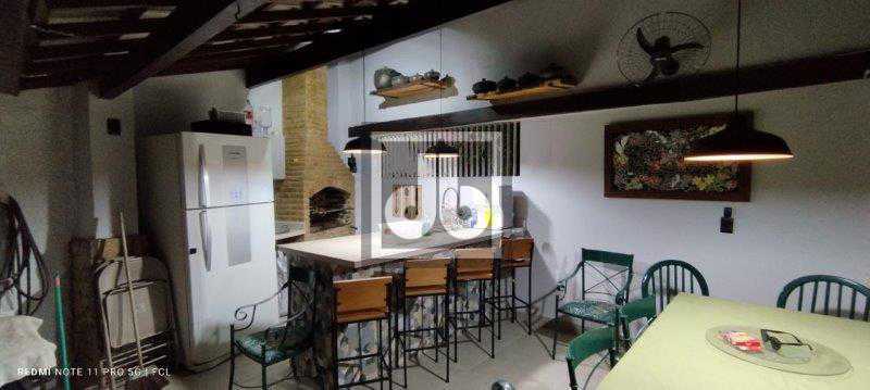 Conheça 10 do imóvel - Casa Linear, Piscina, Churrasqueira, grande área externa com Living Room , 3 quartos sendo 1 suíte ? copa ? cozinha - dependências - 2 vagas de garagem. Agende sua visita! - JBJ601024 - 9 10 - 9