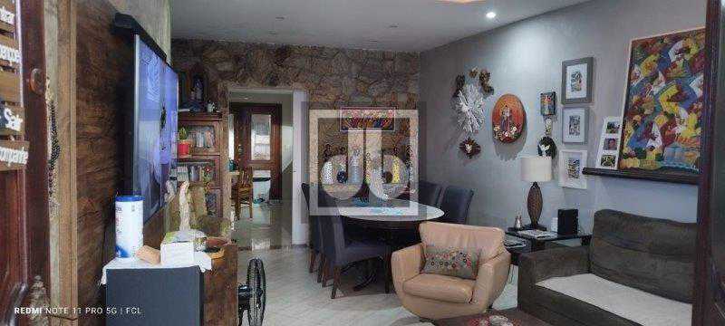 Conheça 12 do imóvel - Casa Linear, Piscina, Churrasqueira, grande área externa com Living Room , 3 quartos sendo 1 suíte ? copa ? cozinha - dependências - 2 vagas de garagem. Agende sua visita! - JBJ601024 - 11 12 - 11