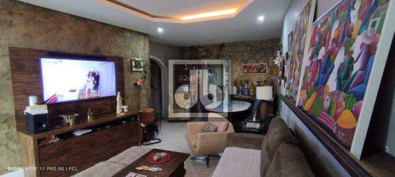 Conheça 13 do imóvel - Casa Linear, Piscina, Churrasqueira, grande área externa com Living Room , 3 quartos sendo 1 suíte ? copa ? cozinha - dependências - 2 vagas de garagem. Agende sua visita! - JBJ601024 - 12 13 - 12