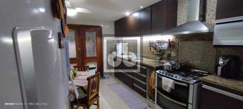 Conheça 18 do imóvel - Casa Linear, Piscina, Churrasqueira, grande área externa com Living Room , 3 quartos sendo 1 suíte ? copa ? cozinha - dependências - 2 vagas de garagem. Agende sua visita! - JBJ601024 - 21 18 - 21