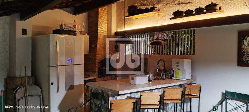 Conheça 20 do imóvel - Casa Linear, Piscina, Churrasqueira, grande área externa com Living Room , 3 quartos sendo 1 suíte ? copa ? cozinha - dependências - 2 vagas de garagem. Agende sua visita! - JBJ601024 - 23 20 - 23