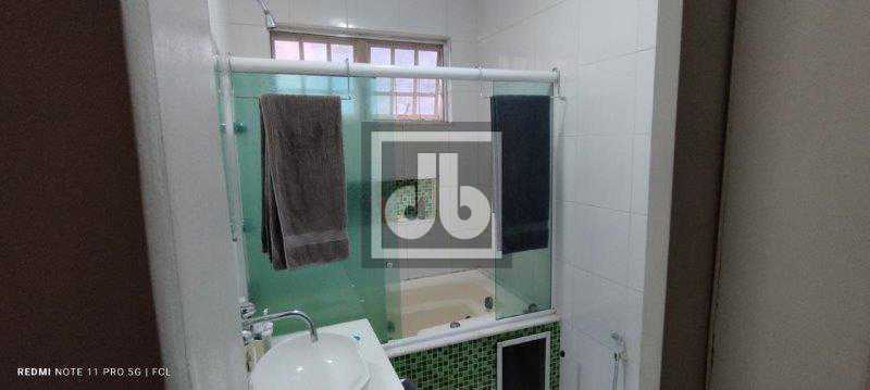 Conheça 21 do imóvel - Casa Linear, Piscina, Churrasqueira, grande área externa com Living Room , 3 quartos sendo 1 suíte ? copa ? cozinha - dependências - 2 vagas de garagem. Agende sua visita! - JBJ601024 - 24 21 - 24
