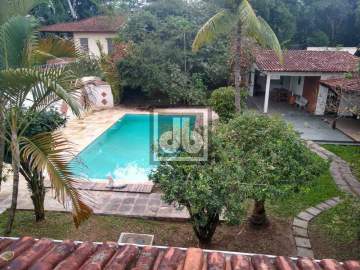 Imperdível - JULIO bOGORICIN VENDE Maravilhosa casa linear 3quartos sendo 2suítes piscina e jardim. 1400m2. - JBRB695196