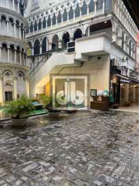 Oportunidade - JULIO BOGORICIN VENDE OU ALUGA MELHOR LOCALIZAÇÃO DO SHOPPING BARRA WORD LOJA COM JIRAU VAZIA - JBRB713328