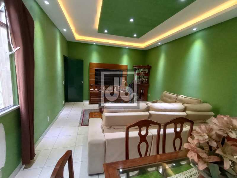 7b07d361-9b51-4892-9e04-a1becf - 8