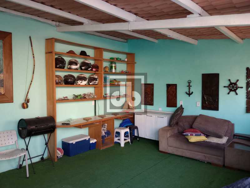 832ec588-1a8c-443d-aecf-7b6d7b - 14