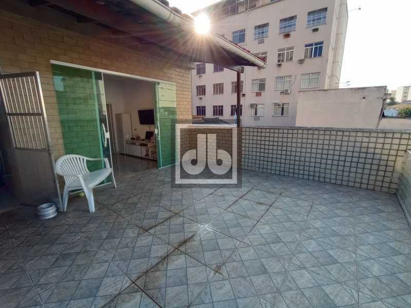 c4d99a82-d309-42a0-9d7d-c37102 - 19