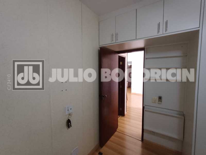 quarto branco. - 9