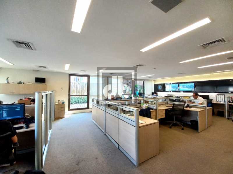 2ec352e1-8597-4542-8ffb-ba757d - 11