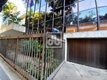 Ótima localização - BOTAFOGO - RUA CONDE DE IRAJÁ - PRÉDIO COMERCIAL COM TRÊS ANDARES - 2823M² - 11 VAGAS - RECEPÇÃO CLIMATIZADA - 12 BANHEIROS SOCIAIS! - JBF71527