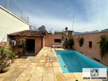Imobiliária Julio Bogoricin vende quatro dormitórios suíte piscina churrasqueira 2 vagas escrituradas Cobertura Leblon 4 quartos suíte piscina churrasqueira 2 vagas - JBL53842