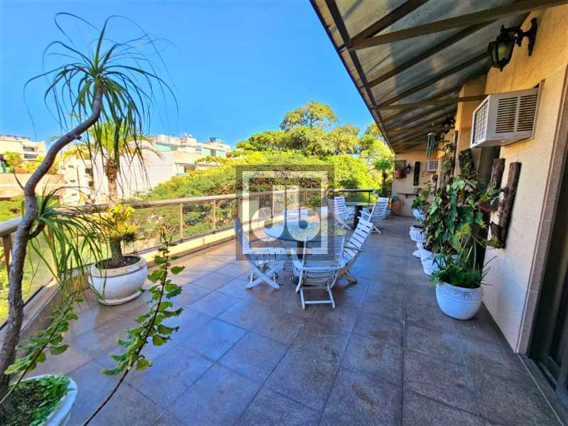 Conheça 27 do imóvel - Barra - Jardim Oceânico - linda cobertura duplex - 472 m² - 5 quartos - 5 suítes - piscina - Vista panorâmica para à Pedra da Gávea e Pedra Bonita - Agende sua visita! - JBBO5009 - 27 27 - 27