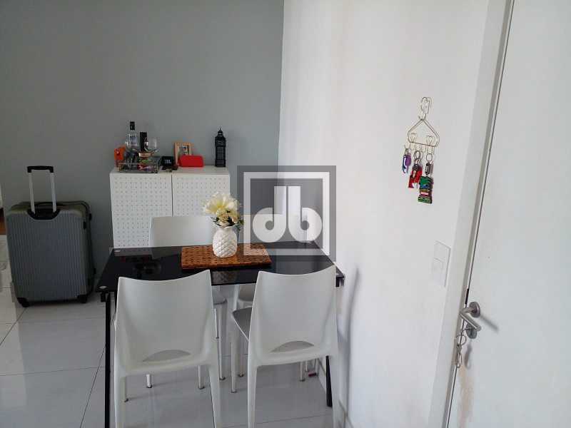 cdd9f820-bd7b-4562-948c-b0b7e7 - 5
