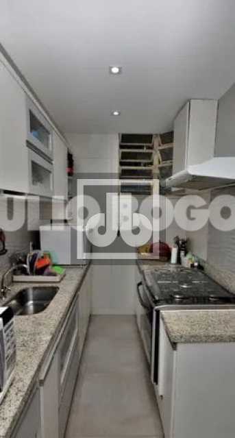 17563_G1695226497 - 18