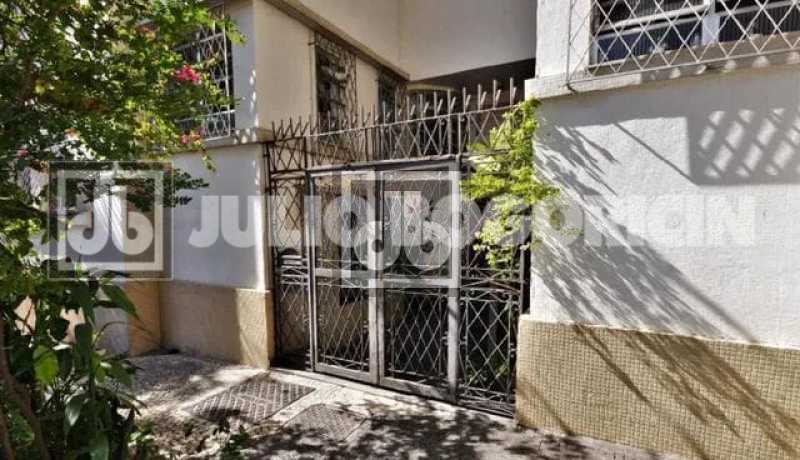 17563_G1695226505 - 20