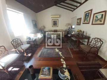 Casa em São Conrado com 289m² - Entre o Mar e a Montanha - Piscina com Sol da Manhã e Tarde - 03 Dormitórios, 01 Suíte - 06 Vagas de Garagem - JBIPA60078 - JBIPA60078