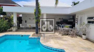 Imperdível - BARRA DA TIJUCA - CONDOMINIO CRYSTAL LAKE - CASA DUPLEX - 4 QUARTOS - 2 SUÍTES - CLOSET - HIDROMASSAGEM - 2 DEPS.- PISCINA - SAUNA - 4 VAGAS - JBB67163