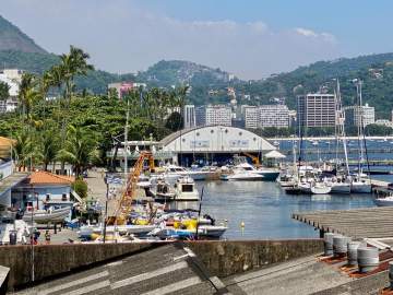 URCA, LINDÍSSIMO APARTAMENTO, 04 QUARTOS E SUITES NUMA LOCALIZAÇÃO PRIVILEGIADA, COM ÓTIMO ACABAMENTO E DOCUMENTAÇÃO OK !! - JBF41885