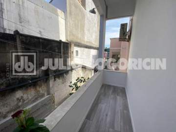 Ilha do Governador - Freguesia - VENDA - Apartamento - Varanda - 2 Quartos - Vaga de Garagem - Julio Bogoricin - JBI29415