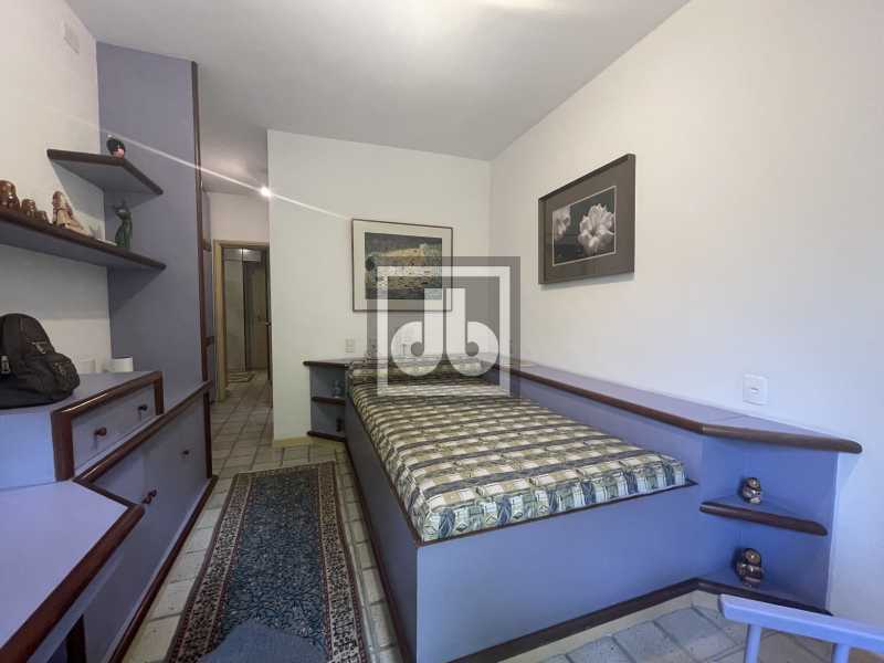 Suite 1  - 11