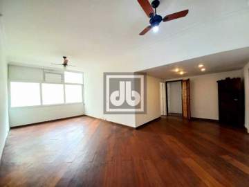 Imperdível - Apartamento amplo, silencioso, dois quartos, dependência completa com excelente planta e vaga escriturada! - JBC29447