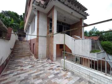 Oportunidade - Casa frente de rua com 3 quartos- venda- terraço- quintal com árvores frutíferas-vaga para 2 carros. - JBM607764