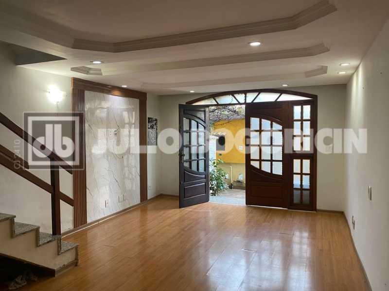 Conheça 3ilhadogovernadorportuguesacas do imóvel - Ilha do Governador - Portuguesa - VENDA - Casa Duplex - 3 Quartos (Suíte) - Hidromassagem - Dependência - Sauna - Churrasqueira - Casa Hospedes - 3 Vagas de Garagem - Julio Bogoricin - JBI61146 - 3 3ilhadogovernadorportuguesacas - 3