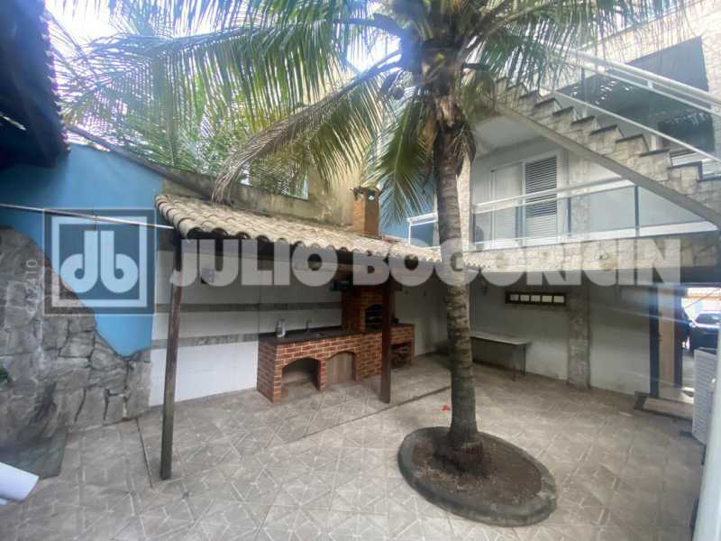 Conheça 14ilhadogovernadorportuguesaca do imóvel - Ilha do Governador - Portuguesa - VENDA - Casa Duplex - 3 Quartos (Suíte) - Hidromassagem - Dependência - Sauna - Churrasqueira - Casa Hospedes - 3 Vagas de Garagem - Julio Bogoricin - JBI61146 - 14 14ilhadogovernadorportuguesaca - 14