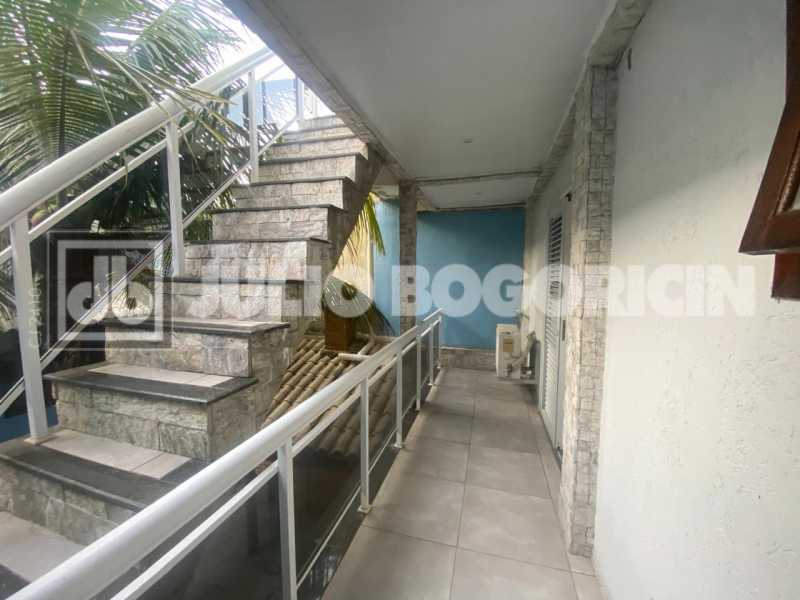 Conheça 20ilhadogovernadorportuguesaca do imóvel - Ilha do Governador - Portuguesa - VENDA - Casa Duplex - 3 Quartos (Suíte) - Hidromassagem - Dependência - Sauna - Churrasqueira - Casa Hospedes - 3 Vagas de Garagem - Julio Bogoricin - JBI61146 - 20 20ilhadogovernadorportuguesaca - 20