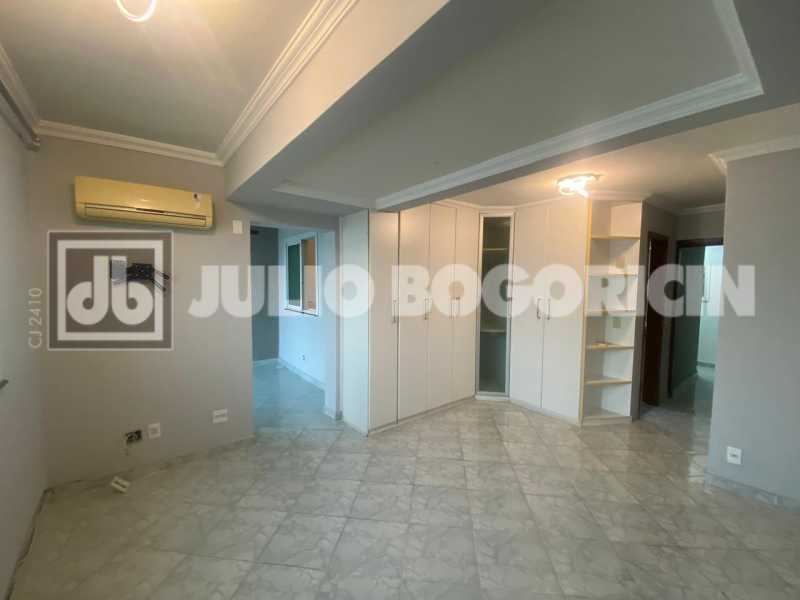 Conheça 24ilhadogovernadorportuguesaca do imóvel - Ilha do Governador - Portuguesa - VENDA - Casa Duplex - 3 Quartos (Suíte) - Hidromassagem - Dependência - Sauna - Churrasqueira - Casa Hospedes - 3 Vagas de Garagem - Julio Bogoricin - JBI61146 - 24 24ilhadogovernadorportuguesaca - 24