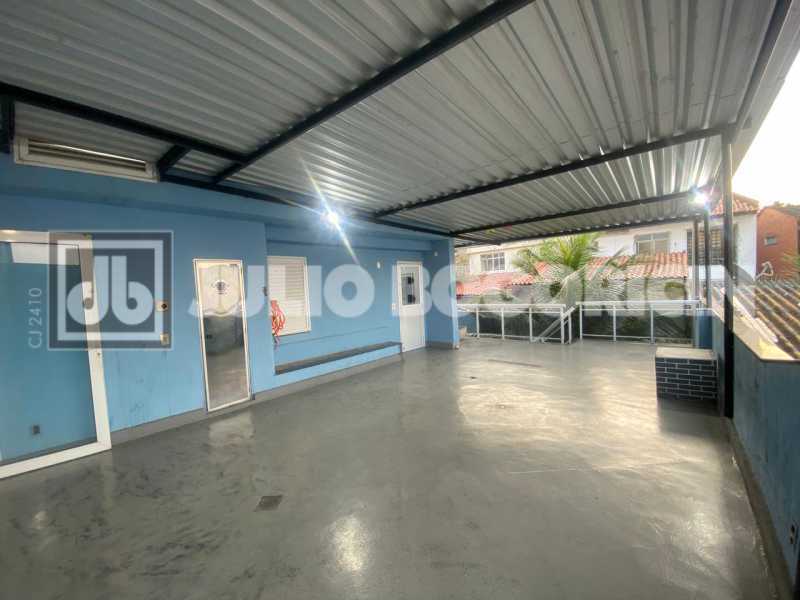 Conheça 33ilhadogovernadorportuguesaca do imóvel - Ilha do Governador - Portuguesa - VENDA - Casa Duplex - 3 Quartos (Suíte) - Hidromassagem - Dependência - Sauna - Churrasqueira - Casa Hospedes - 3 Vagas de Garagem - Julio Bogoricin - JBI61146 - 33 33ilhadogovernadorportuguesaca - 33