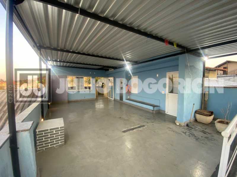 Conheça 34ilhadogovernadorportuguesaca do imóvel - Ilha do Governador - Portuguesa - VENDA - Casa Duplex - 3 Quartos (Suíte) - Hidromassagem - Dependência - Sauna - Churrasqueira - Casa Hospedes - 3 Vagas de Garagem - Julio Bogoricin - JBI61146 - 34 34ilhadogovernadorportuguesaca - 34