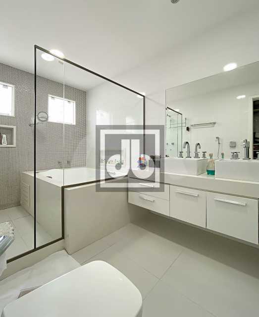 WhatsApp Image 2023-11-11 at 1 - 21