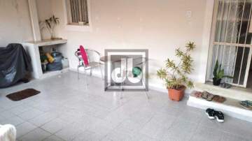 Ilha do Governador - Jardim Carioca - VENDA - Apartamento - 2 Quartos - Varanda - Terraço - Vaga de Garagem - Julio Bogoricin - JBI29451