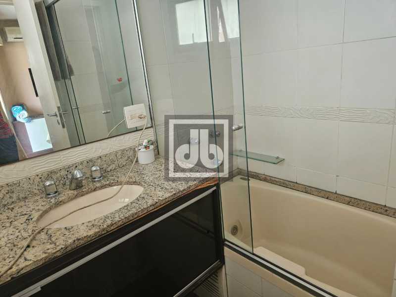 24 Epitácio Pessoa, sala, var - 24