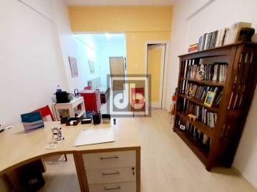 POSTO 4 LUXUOSA SALA COMERCIAL REFORMADA 36 M2 - JBC71237