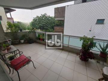 Imperdível - Venda Julio Bogoricin Excelente apartamento 3 quartos com varandão! Vista pracinha! Prédio com piscina - JBRB318254