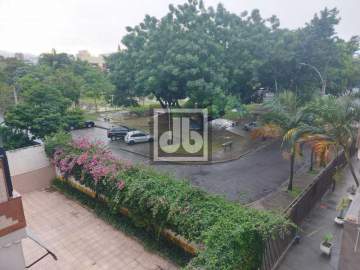 Imperdível - Venda Julio Bogoricin Excelente apartamento 3 quartos com varandão! Vista pracinha! Prédio com piscina - JBRB318254