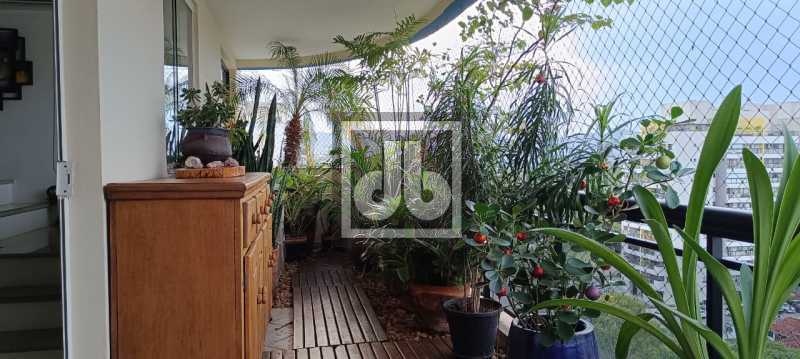 Conheça 67d2bd2d-4617-4fff-b586-4bcb3b do imóvel - Cobertura - Duplex / Residencial / Recreio dos Bandeirantes SALÃO 4 QUARTOS SENDO 2 SUITES LAVABO COZINHA PLANEJADA 2 VAGAS - JBRB502032 - 12 67d2bd2d-4617-4fff-b586-4bcb3b - 12