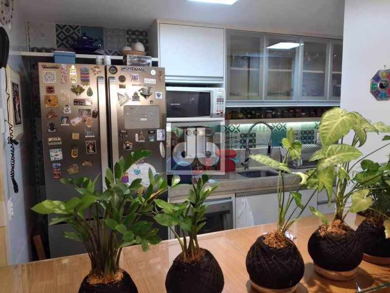 Conheça 95de8fb6-3ac5-412d-a124-18877a do imóvel - Cobertura - Duplex / Residencial / Recreio dos Bandeirantes SALÃO 4 QUARTOS SENDO 2 SUITES LAVABO COZINHA PLANEJADA 2 VAGAS - JBRB502032 - 15 95de8fb6-3ac5-412d-a124-18877a - 15