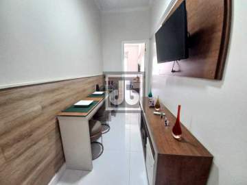 Ótima localização - Copacabana! Rua Constante Ramos, conjugado todo reformado, prédio estritamente residencial, andar alto, apenas seis unidades por andar e portaria 24horas! - JBC101534