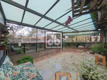 Imperdível - JULIO BOGORICIN VENDE COBERTURA DUPLEX - 2 QUADRAS DA PRAIA - VARANDÃO COM CORTINA DE VIDRO - 4 QUARTOS (3STS) - ARMÁRIOS - 2 VAGAS - JBRB501472