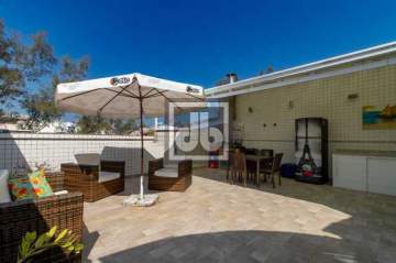 Imperdível - JULIO BOGORICIN VENDE COBERTURA DUPLEX - 2 QUADRAS DA PRAIA - VARANDÃO COM CORTINA DE VIDRO - 4 QUARTOS (3STS) - ARMÁRIOS - 2 VAGAS - JBRB501472