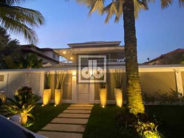 Imperdível - VENDA JULIO BOGORICIN MARAVILHOSA CASA NA BARRA DA TIJUCA -TRIPLEX LUXO - CONDOMINIO JUNTO AO RIO DESIGN, VOGUE SQUARE E CAMPO DE GOLFE! - JBB67173