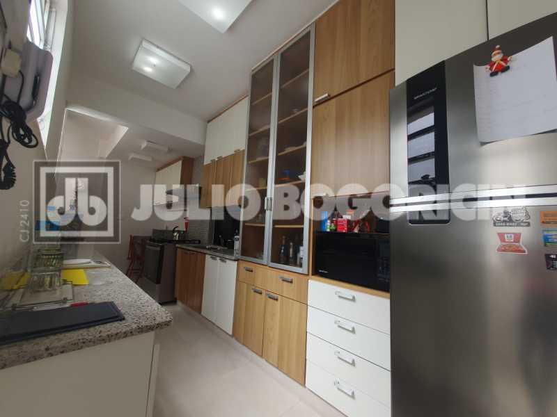 dd9264fb-67a0-452b-a698-d9ceaf - 22