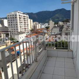 Oportunidade - Excelente apartamento á venda, varanda, 2 quartos, vaga na escritura, Vila Isabel. - JBT206641